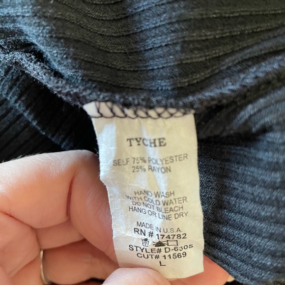 Vici Off Shoulder Bodycon Dress - Picture 7 of 8